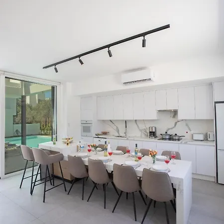 Ferienvilla Kube 4 Fuer 12 Personen Auf Zypern Holiday home *