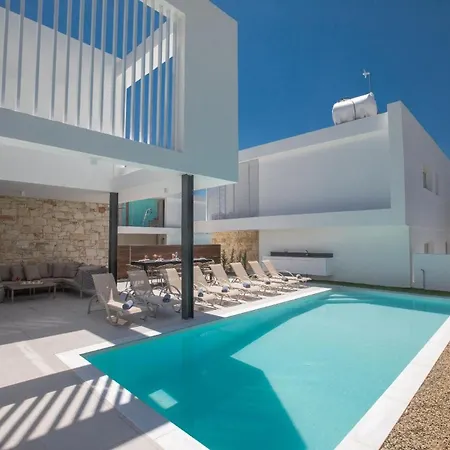 Holiday home Ferienvilla Kube 4 Fuer 12 Personen Auf Zypern